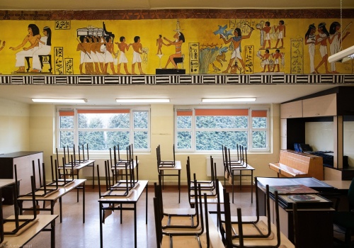 Miało pomóc uczniom, a wybuchł konflikt. Spór o podręcznik nie cichnie