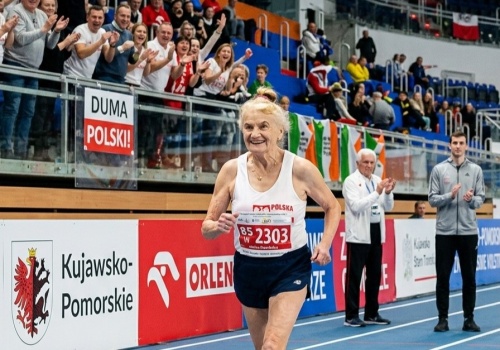 89-letnia Polka zdobywa złoto w Europie! Niezwykły bieg Janiny Rosińskiej w Toruniu