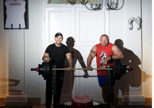 Nawrocki wyciskał z Pudzianem! Niewiarygodne, ile bierze na klatę
