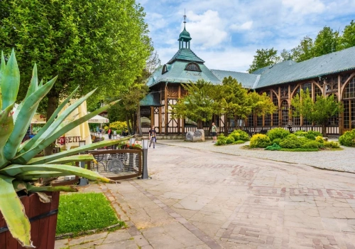 Malownicze uzdrowisko w Polsce. Pociągi wróciły do niego trzy lata temu