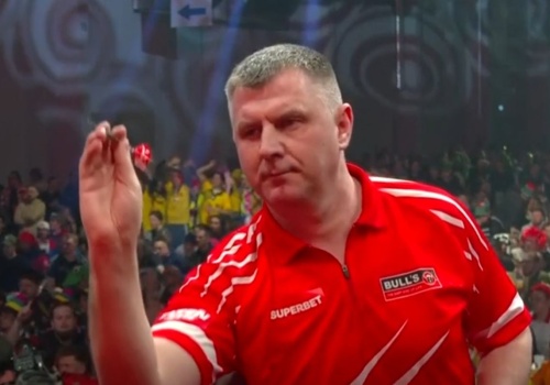 Deklasacja w meczu Ratajskiego o finał