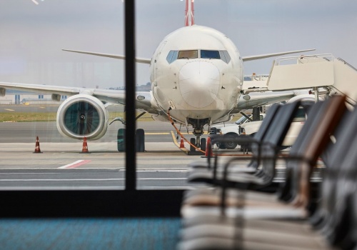 Na tych lotniskach już brakuje paliwa. Początek wielkiego kryzysu?