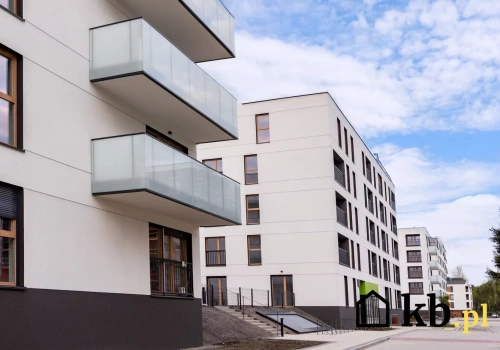 Nowe budownictwo czy wielka płyta? AI wskazało zwycięzcę i... wywołało awanturę w sieci