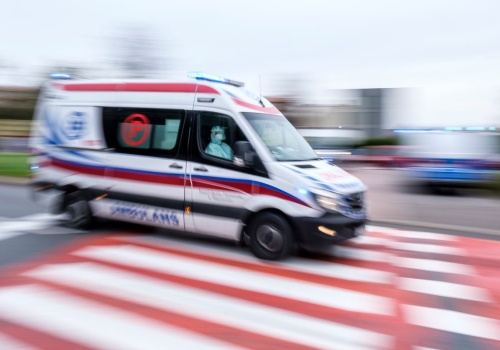 Nie żyje ceniony lekarz ze szpitala w Lesku. Potrącił go samochód