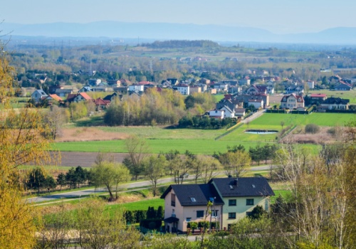 Działki tracą na wartości. Mieszkańcy żądają od miast milionowych odszkodowań