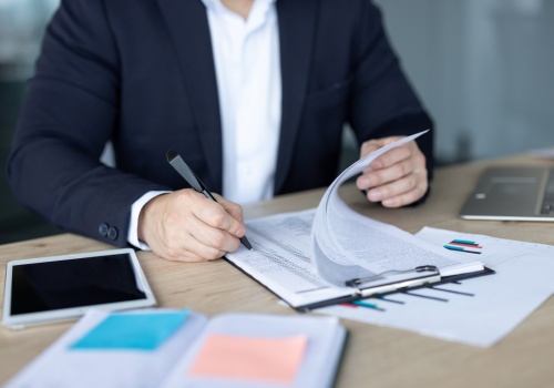 Czy zamawiający ma obowiązek postawić warunki udziału w postępowaniu?