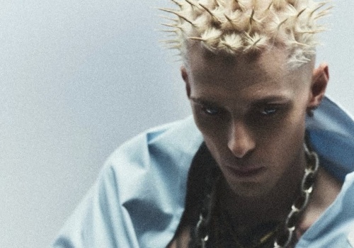 Oki „Reklamacja’47: CD1” – nowa EP-ka i feat. z Machine Gun Kellym