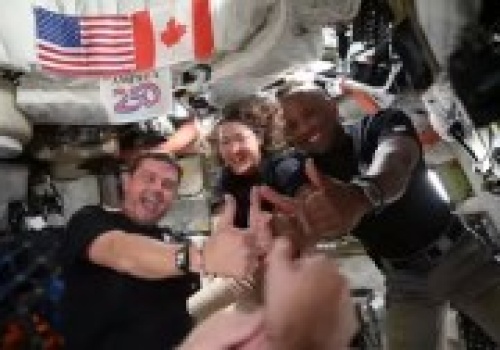 40 minut ciszy. Astronauci misji Artemis II po ciemnej stronie Księżyca