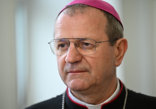 Przewodniczący Episkopatu: Kościół razem z rządem przygotowuje plan działania na wypadek kryzysu