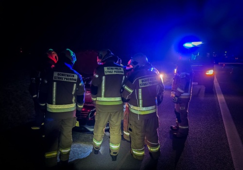 Markuszów: nocny wypadek na drodze ekspresowej, jedna osoba trafiła do szpitala