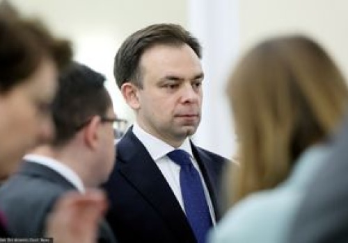 Miliony dla urzędników. Tyle nagród wypłaciły ministerstwa