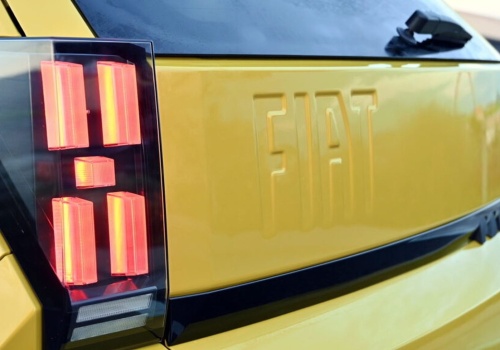 Nowy crossover Fiata dla siedmiu osób. Grizzly celuje w segment budżetowy