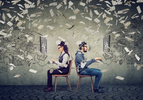 „Nigdy już nie będę ukrywać ile zarabiam”. Jawność płac się opłaca. Dlaczego pracodawcy tak bardzo się jej boją?