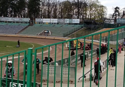 Żużel. Talent Falubazu zabrał głos po koszmarnej kraksie! Są nowe wieści