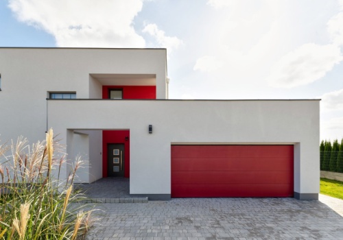 Co decyduje o jakości bramy garażowej? Tych parametrów nie widać na pierwszy rzut oka