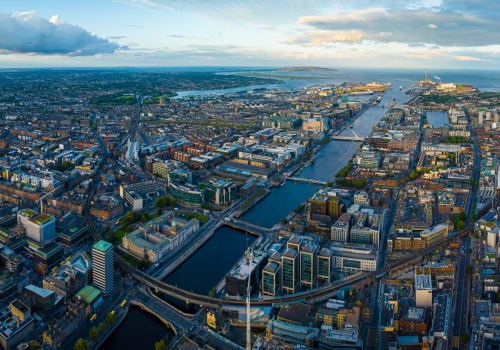 Czy reforma kredytowa i podatkowa rozwiążą kryzys mieszkaniowy w Irlandii?