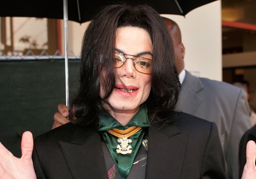 Wraca sprawa Michaela Jacksona. Hirek Wrona komentuje: dopóki sąd nie skaże, to jest on niewinny