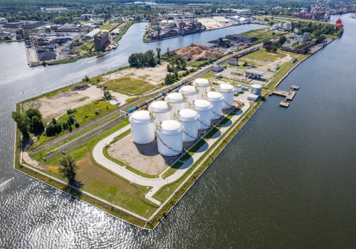 Unimot w trybie kryzysowym. Dywersyfikuje dostawy paliw