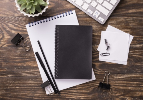 Najlepsze materiały i formaty notesów reklamowych dla firm