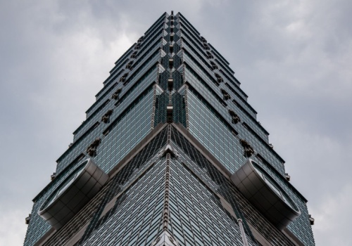 Architektura odporna na wiatr. Oto mistrzowskie realizacje, które ujarzmiły żywioł