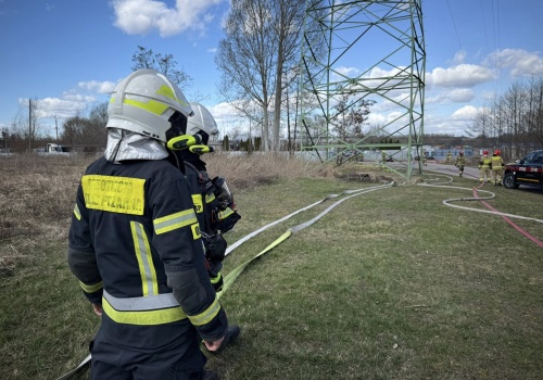 Wybuch i pożar butli z acetylenem. Trudna akcja w Bydgoszczy