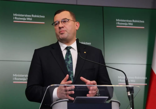 Minister o sporze z prezydentem: rolnicy potrzebują ustaw, a nie ustawek