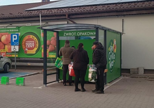 Zwrot butelek i puszek. Rząd analizuje nowe postulaty. Kolejne produkty zostaną objęte kaucją?