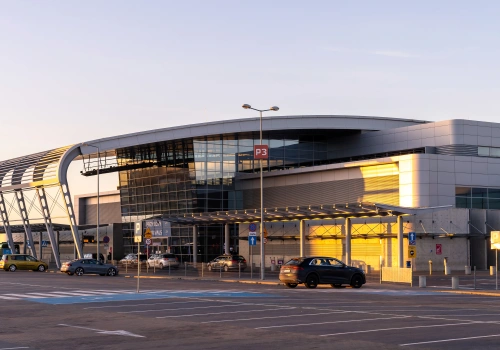 Cisza nocna na lotnisku Poznań-Ławica. Nowe ograniczenia lotów już w 2026 r.