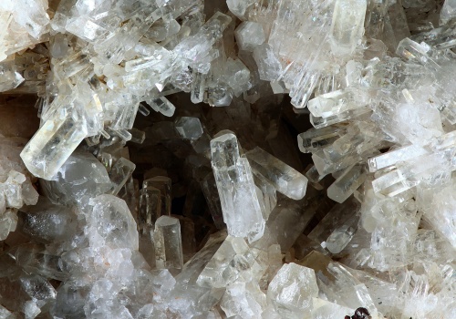 Jak się jony dociśnie, to zawsze będą zeznawać. Chemicy o unikatowych badaniach kalcytu