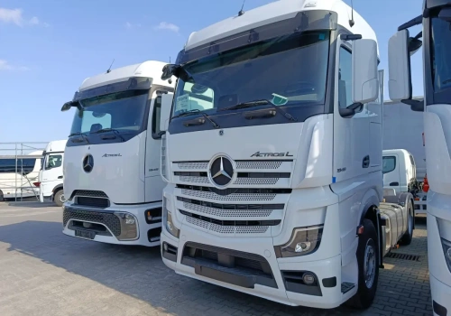 Nowy Actros L poprzedniej generacji – ciekawy wybór kierowcy-przewoźnika