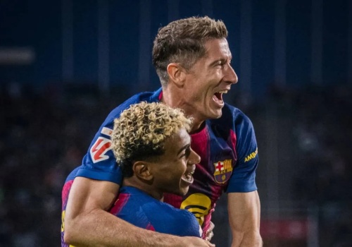 Reakcja Yamala na gola Lewandowskiego wywołała falę krytyki. Flick broni piłkarza