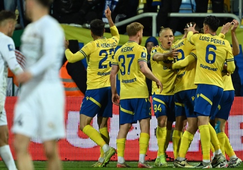 Kubiak i Kerk zachwycili, Banasik wygrał w debiucie. Arka lepsza od Zagłębia