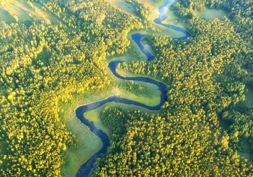 Górskie szlaki i nadmorskie klify.  Każde województwo kryje ciekawe miejsce na majówkę