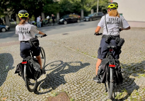 Strażnicy miejscy na „elektrykach”