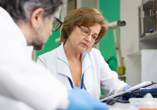 „80 proc. Polaków wierzy w geny. Tylko 7 proc. wie, o co chodzi”