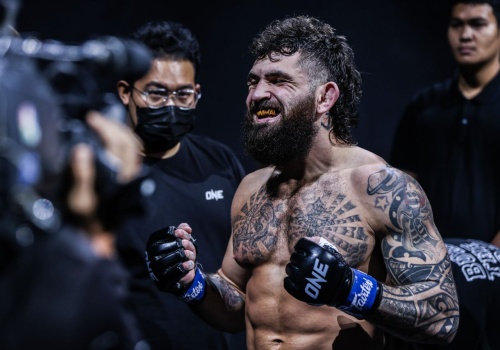 Podwójne uderzenie od ONE Championship w weekend w Fightklubie!