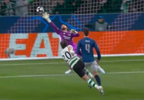 Wybiła 91. minuta meczu Arsenalu w LM. To musiało się tak skończyć