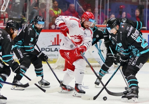 Krok od finału. Oceláři mają meczbol