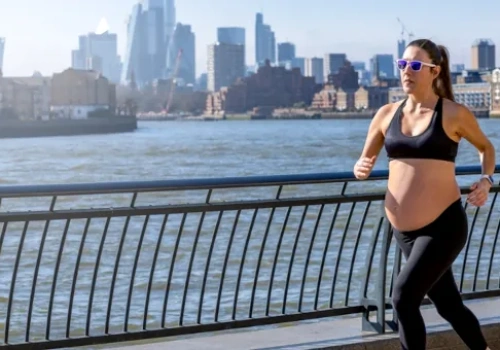 Biegać w ciąży? Fakty i mity o bieganiu. Ciąża a aktywność