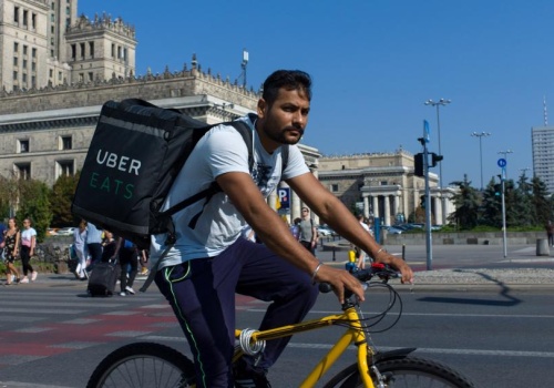Rekord obcokrajowców na polskim rynku pracy. Wiemy, skąd przyjeżdża coraz więcej pracowników