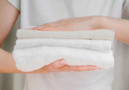 Wlewasz ocet do pralki? Większość robi to źle – dlatego ręczniki twardnieją