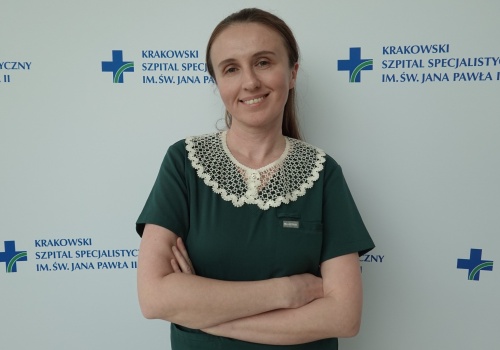 Ważna publikacja krakowskich lekarzy. „Pacjent po COVID-19 przez 7 miesięcy skarżył się na duszność”