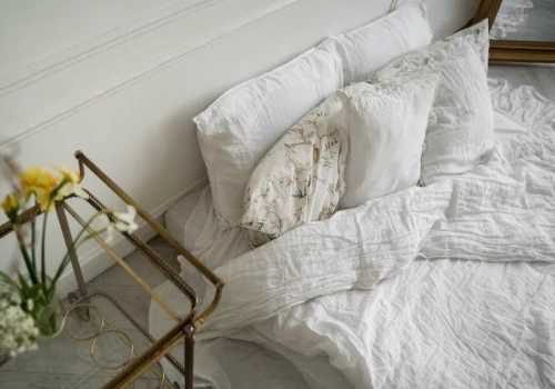 Po zimie materac aż „żyje” od roztoczy. Ten trik ogranicza je bez mocnej chemii