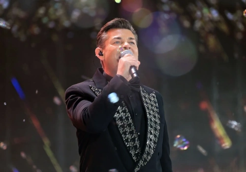 Akcent i Zenek Martyniuk z hitem, który podbił całą Polskę. „Mała figlarka”