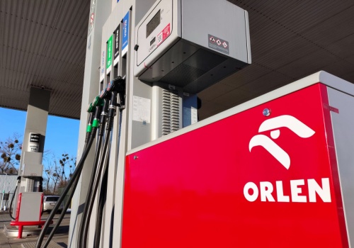 Ceny paliw runą, nawet 60 groszy na litrze. Padła data