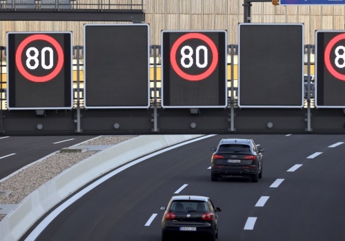 Szybka jazda to już przeszłość. Europa ma plan na oszczędzanie paliwa