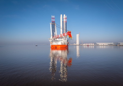 Europa chce mieć więcej offshore’u, ale biurokracja wieje mu w oczy. Nie pomaga też powolny rozwój sieci