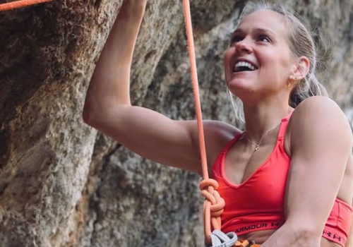 Eva Hammelmüller i boulderowa „Goosfraba” 8c+ w Padaro