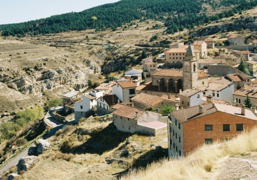 Hiszpańska wieś rozdaje domy i oferuje pracę. Zgłosiły się dziesiątki chętnych