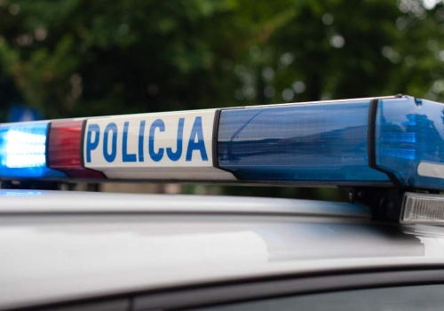 Wypadek w Pisarzowicach. Zderzenie trzech pojazdów na wysokości sklepu Dino